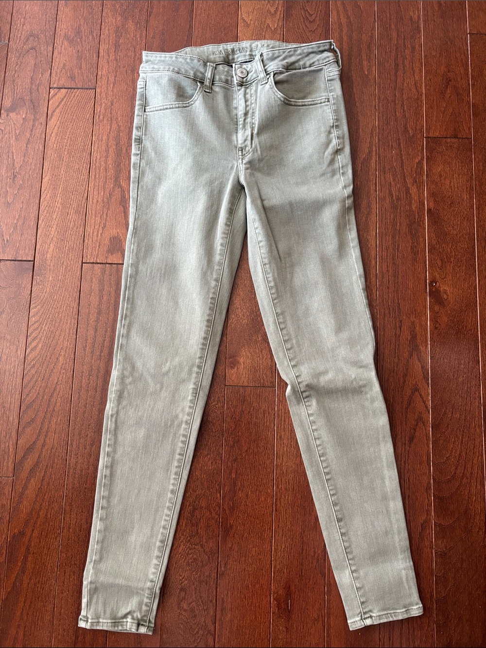 American Eagle Outfitters Skinny Jeans in Sage Green